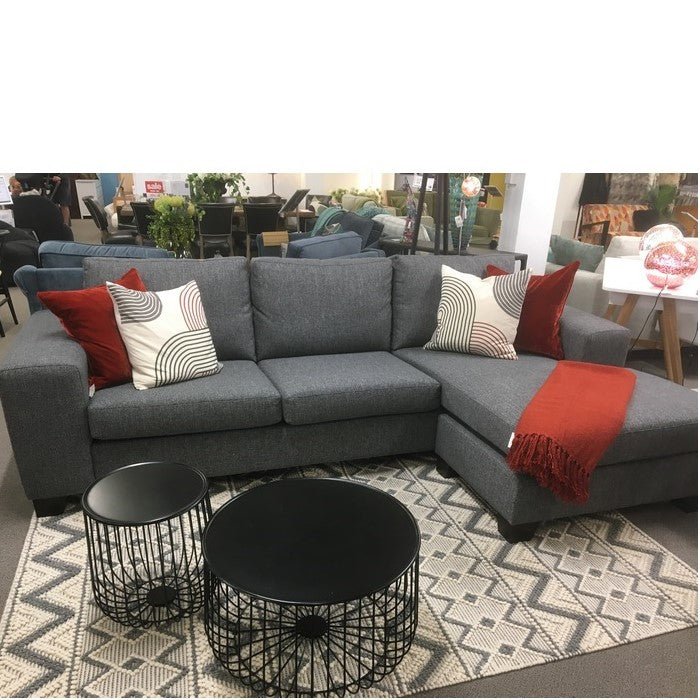 Boxer 3.5 Seater and Footbox suite - Image 3