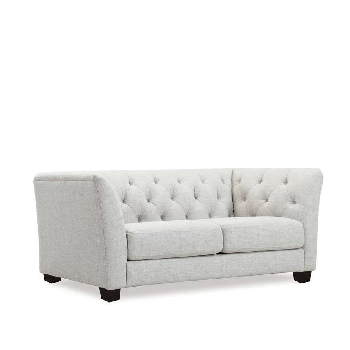 Carson Lounge Suite - classic charm and comfort - Image 5