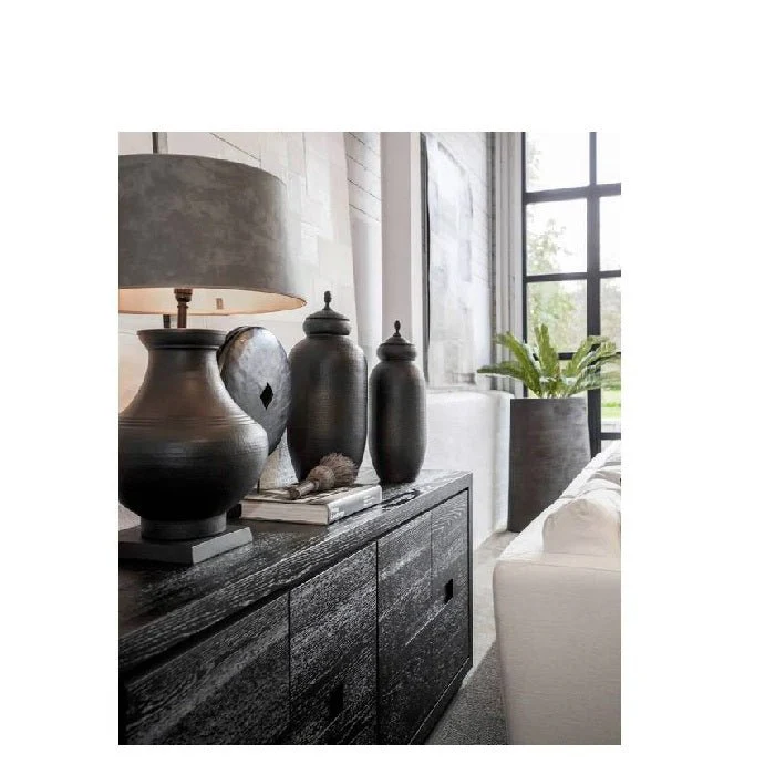 Hunter Buffet - Understated elegance - Image 2